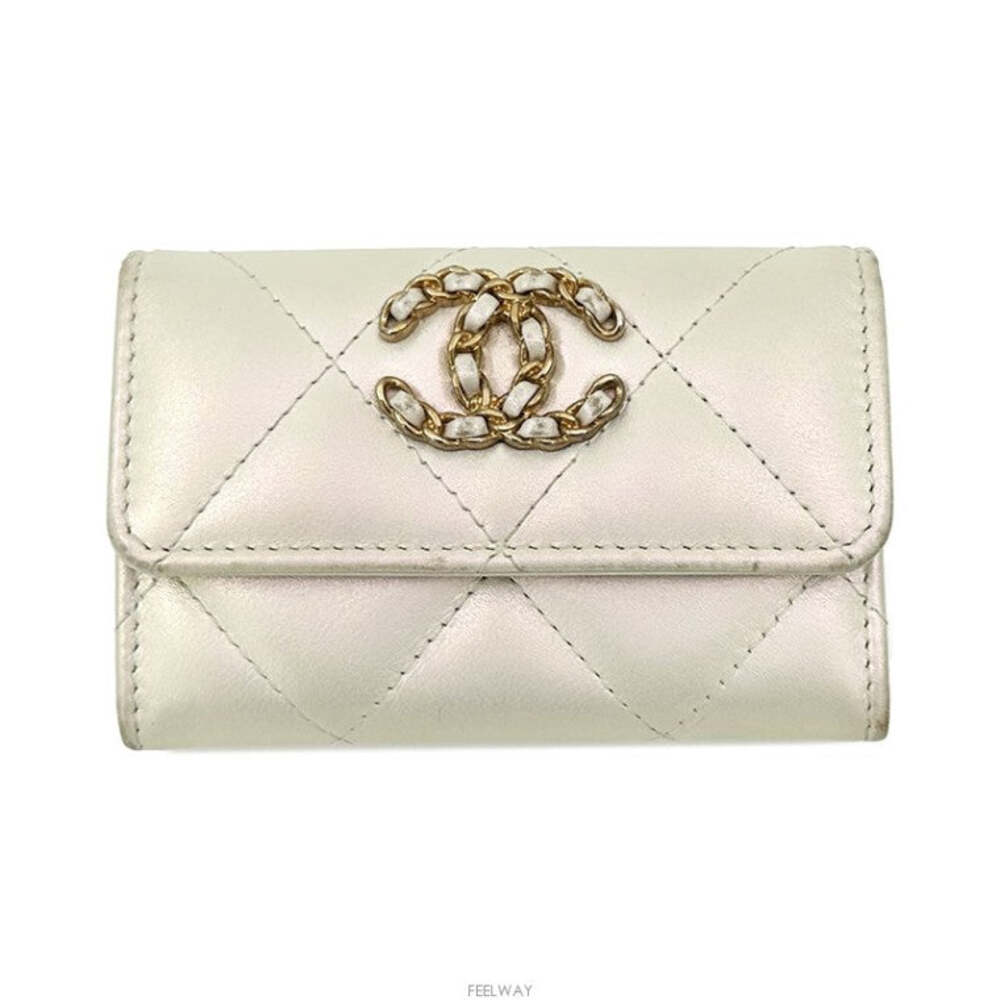 Chanel 19 Card Wallet #352652F58B